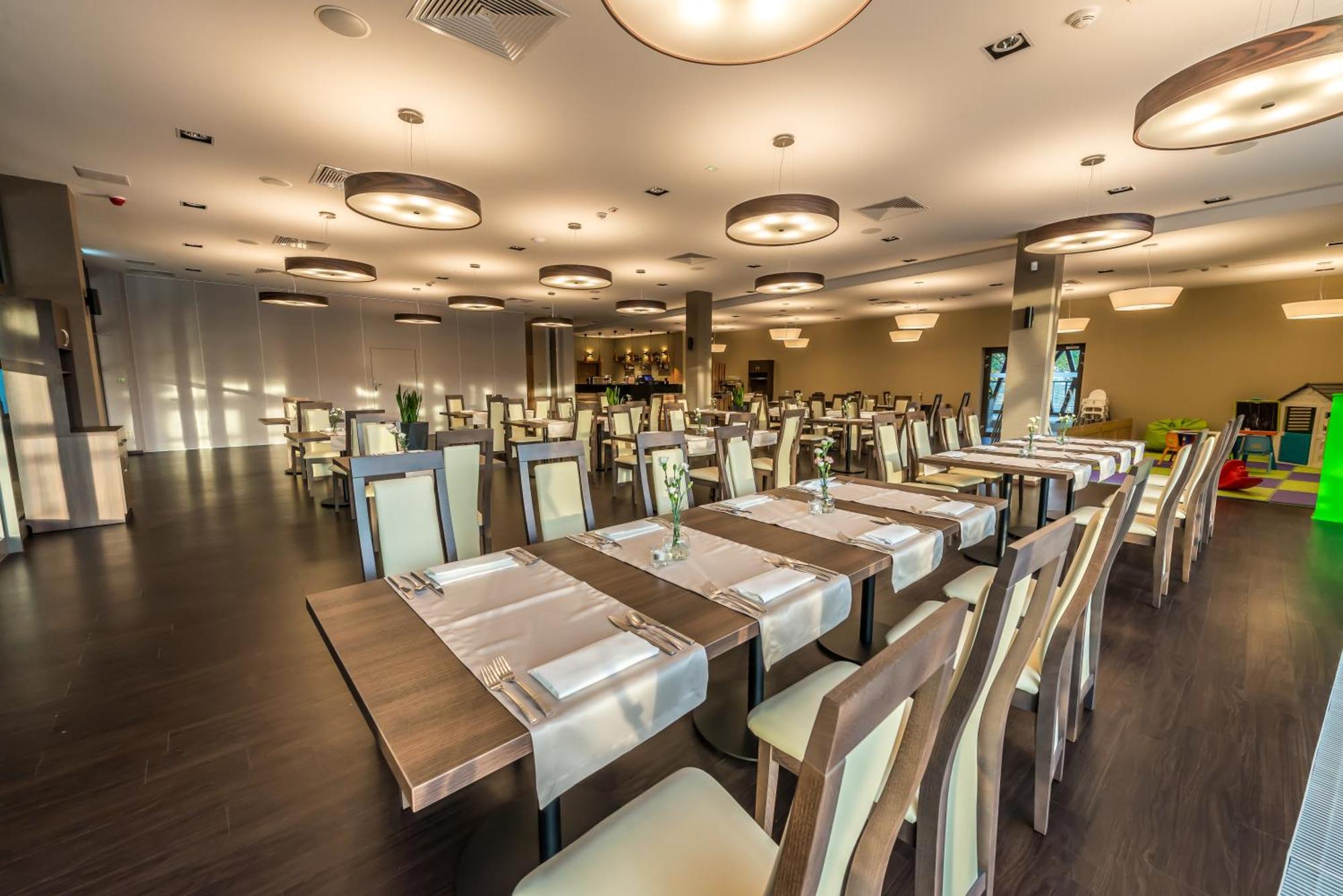 Apart Hotel 12 Rzeszów Eksteriør billede