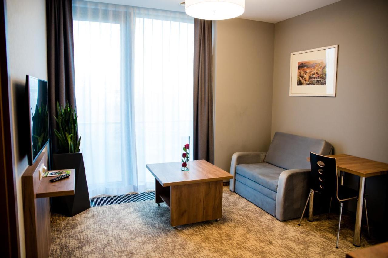 Apart Hotel 12 Rzeszów Eksteriør billede