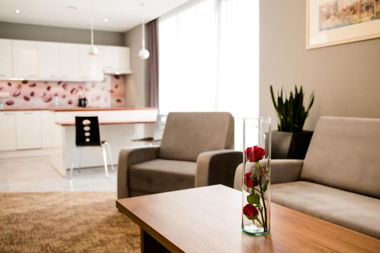 Apart Hotel 12 Rzeszów Eksteriør billede