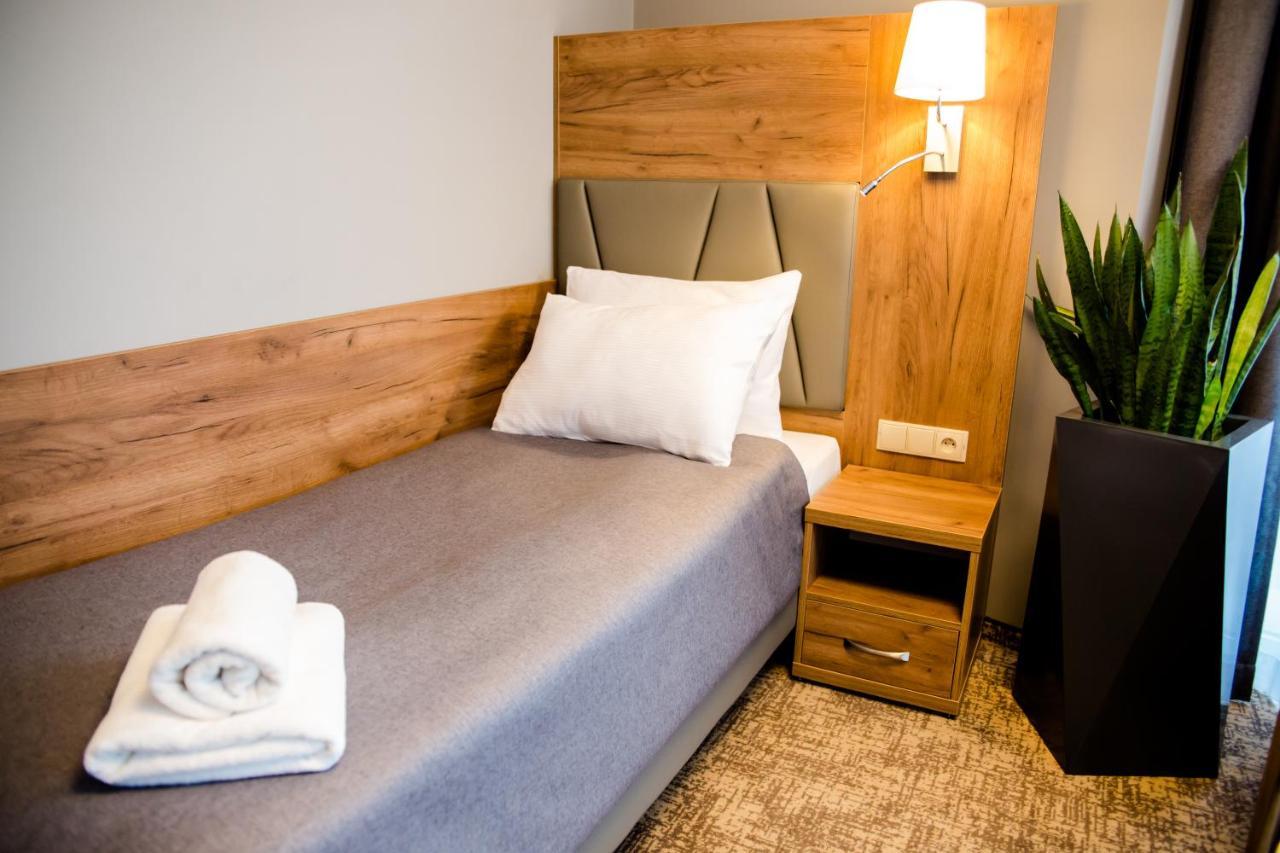 Apart Hotel 12 Rzeszów Eksteriør billede
