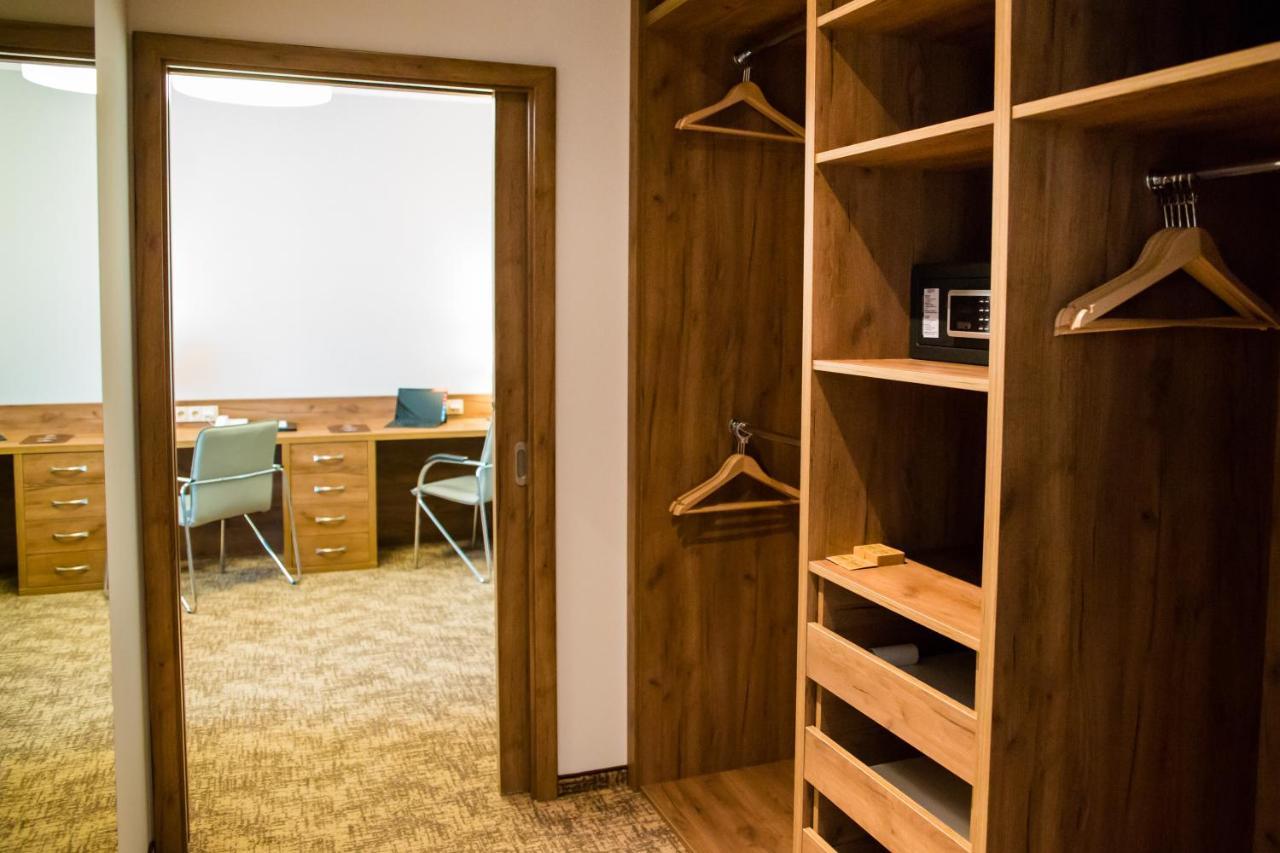 Apart Hotel 12 Rzeszów Eksteriør billede